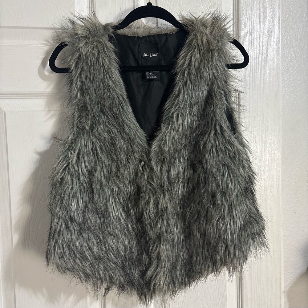 Mob wife/glam Faux Fur Vest Size large by Me Jane